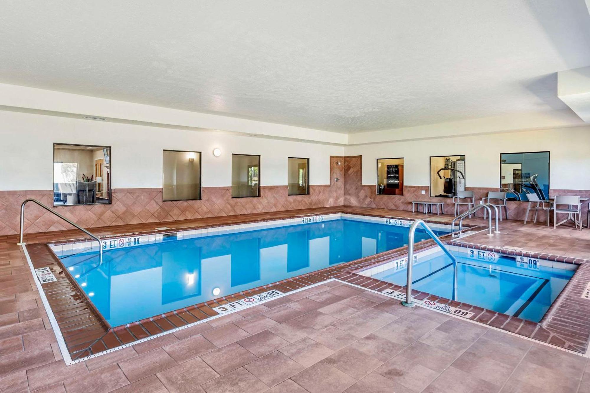 Comfort Suites Merrillville Near Us 30 Bagian luar foto